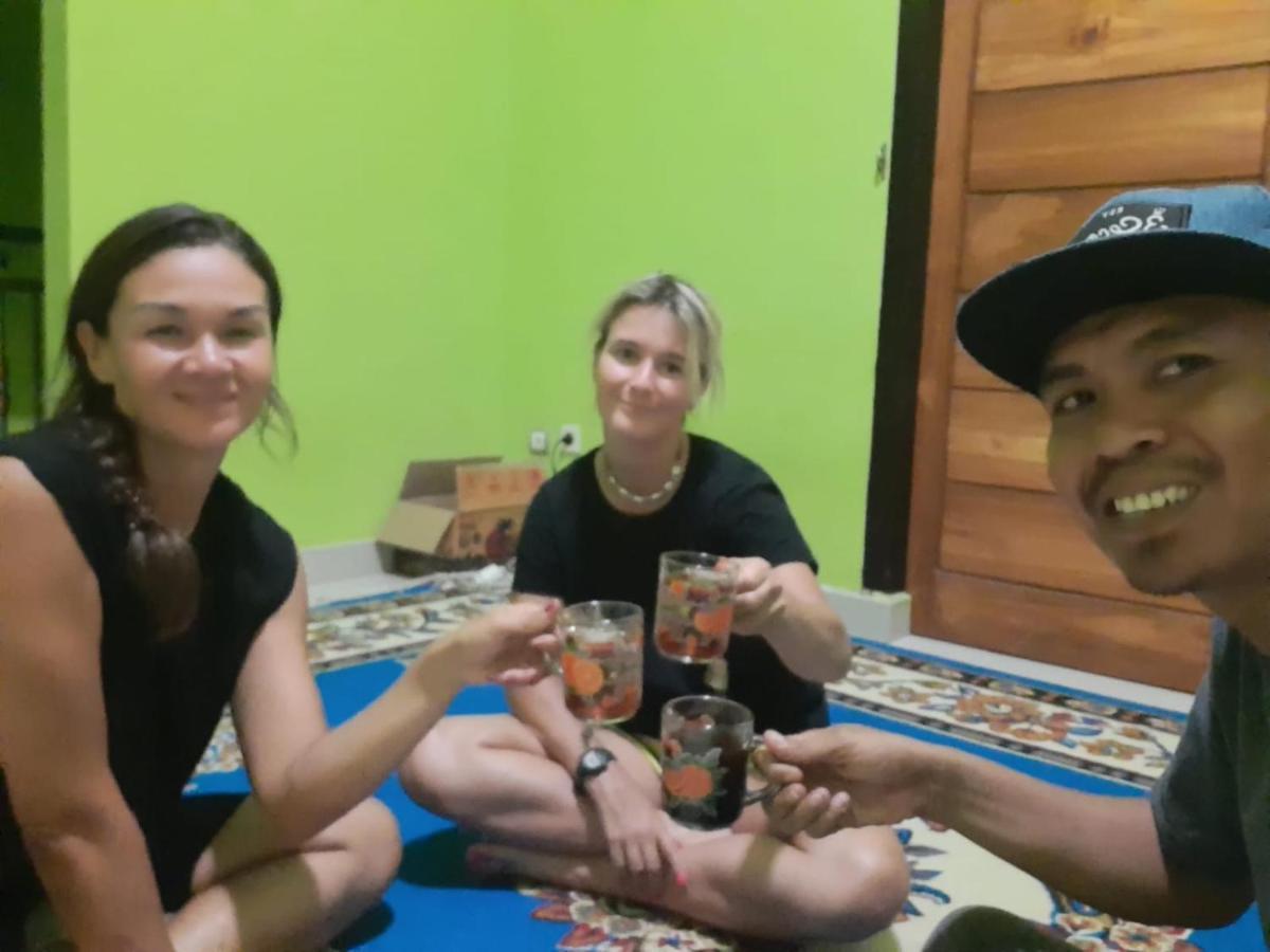 Taliwang Boneputeh Homestay מראה חיצוני תמונה