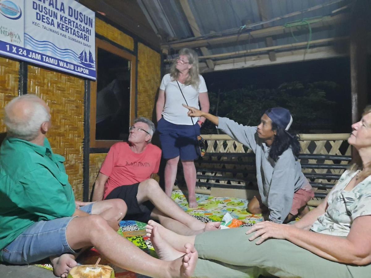 Taliwang Boneputeh Homestay מראה חיצוני תמונה