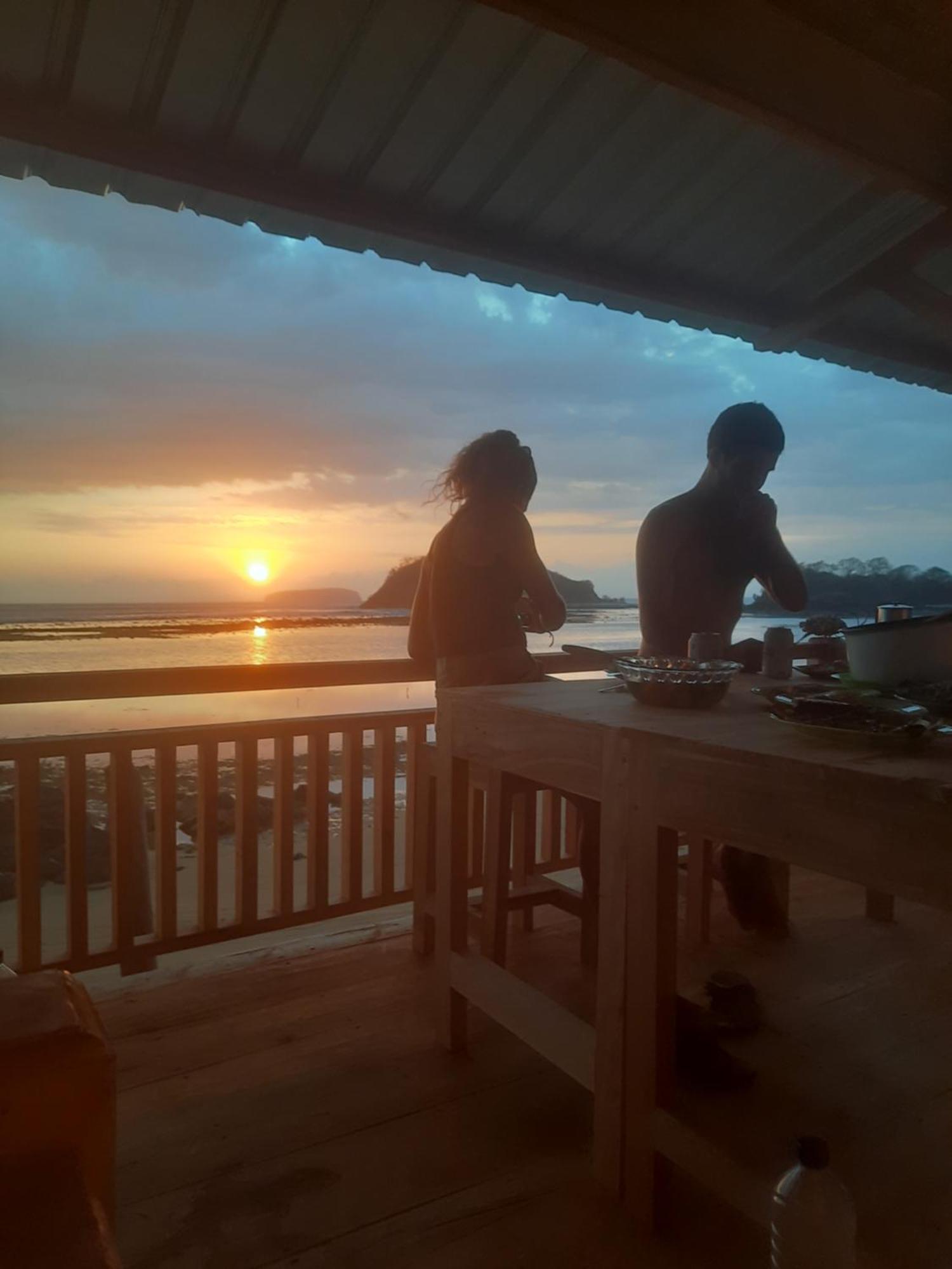 Taliwang Boneputeh Homestay מראה חיצוני תמונה